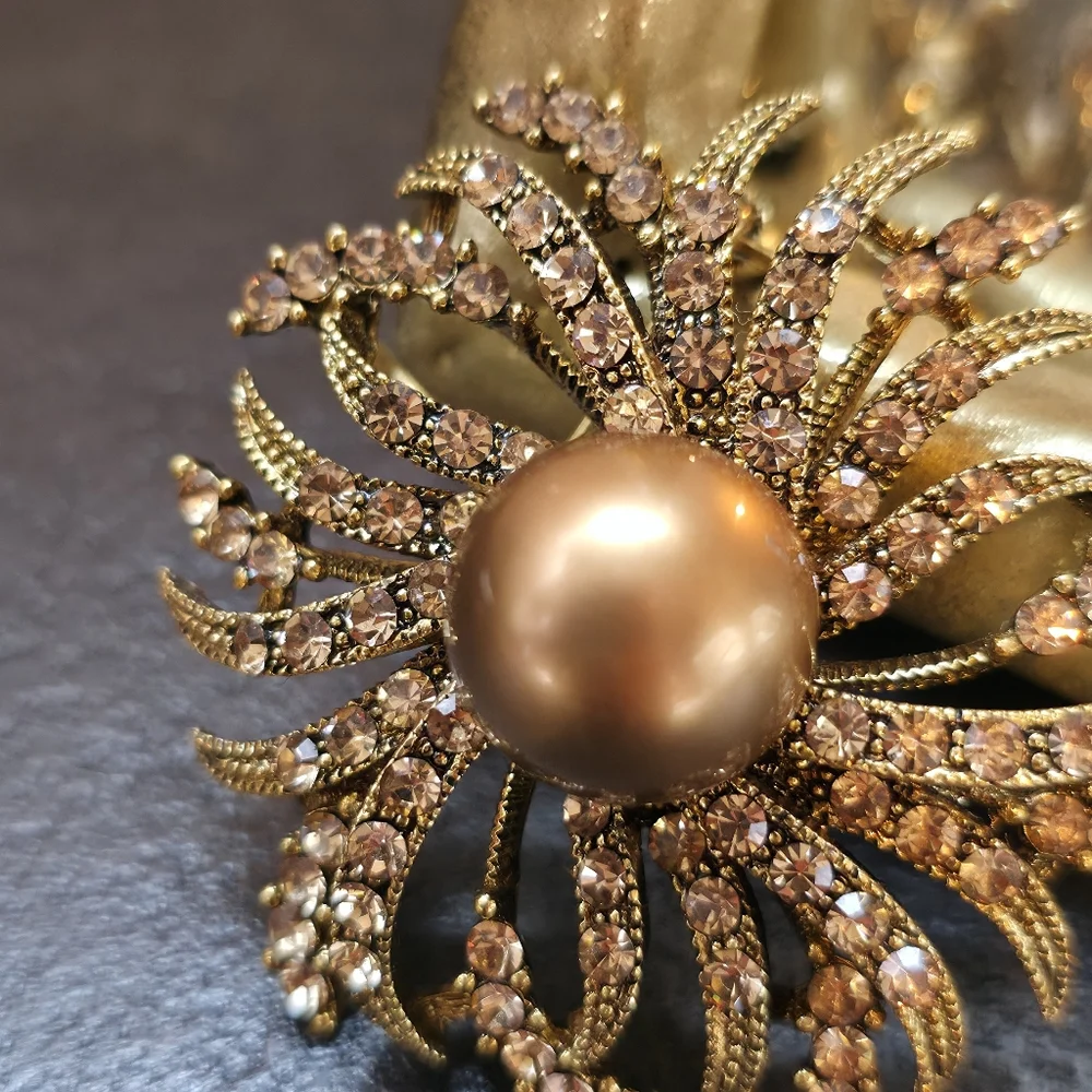 Vintage-Style Champagne Pearl & Rhinestone Sunburst Brooch Pin And Pendant